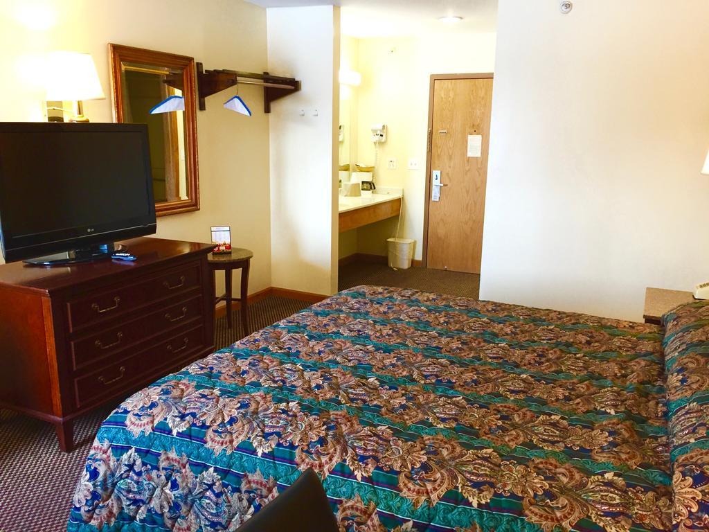 Executive Inn And Suites 와우케간 외부 사진